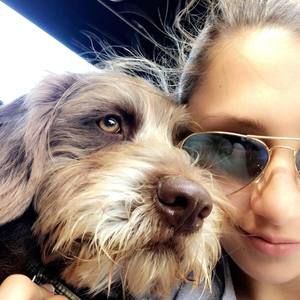 Meet your Posher, Caroline